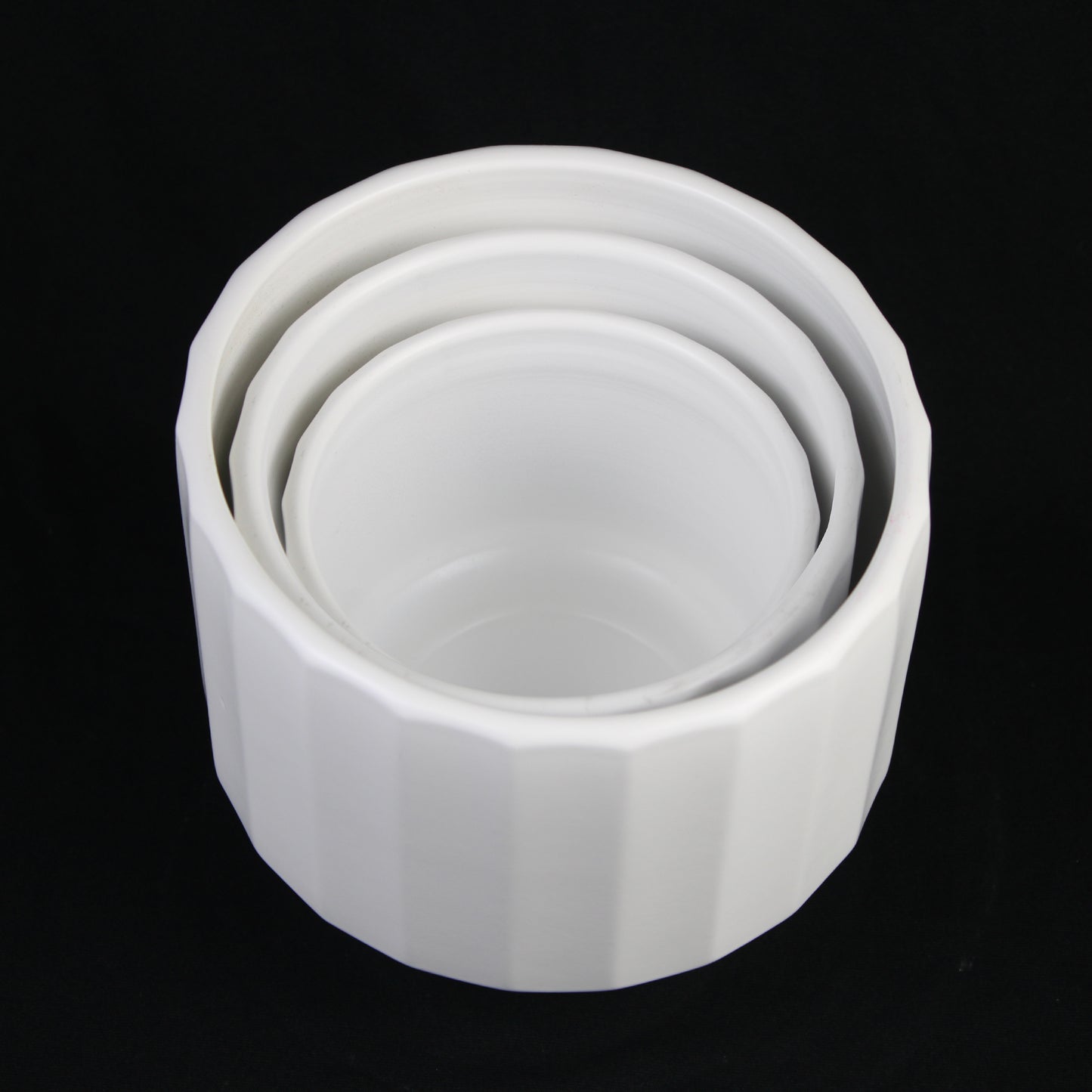 3-Piece White Stoneware Planter Set with Fluted Design