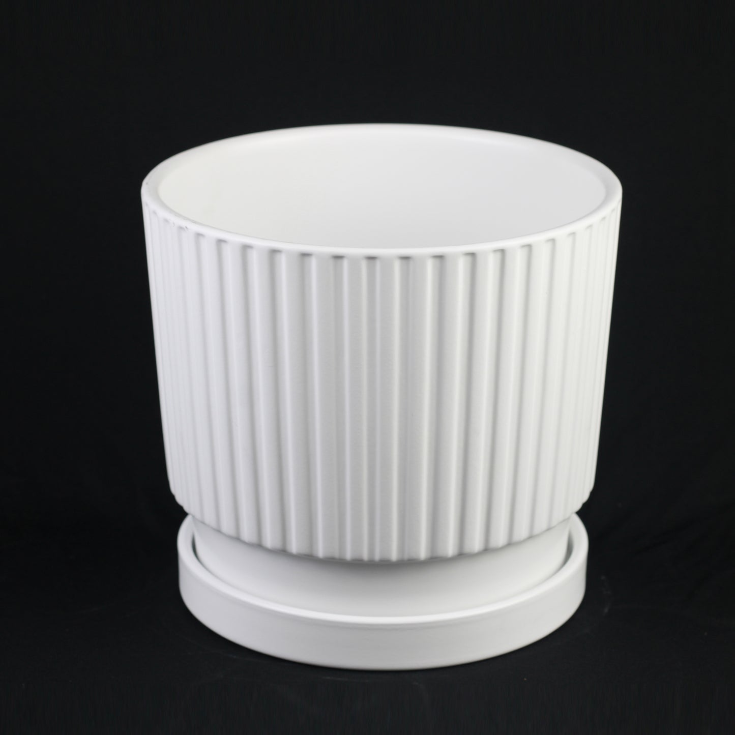 3-Piece White Ceramic Planter Pot Set with Vertical Ribbed Design & Saucers