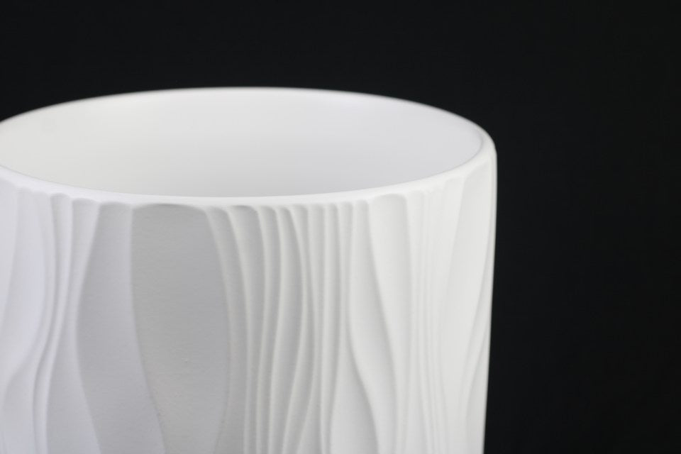 Textured White Ceramic Planters with Woodgrain Pattern – Set of 3 (without plant)