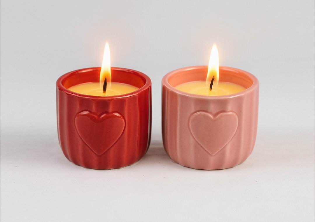 Embossed Heart Ceramic Scented Candle Set – Blush & Scarlet (set of 2pcs)