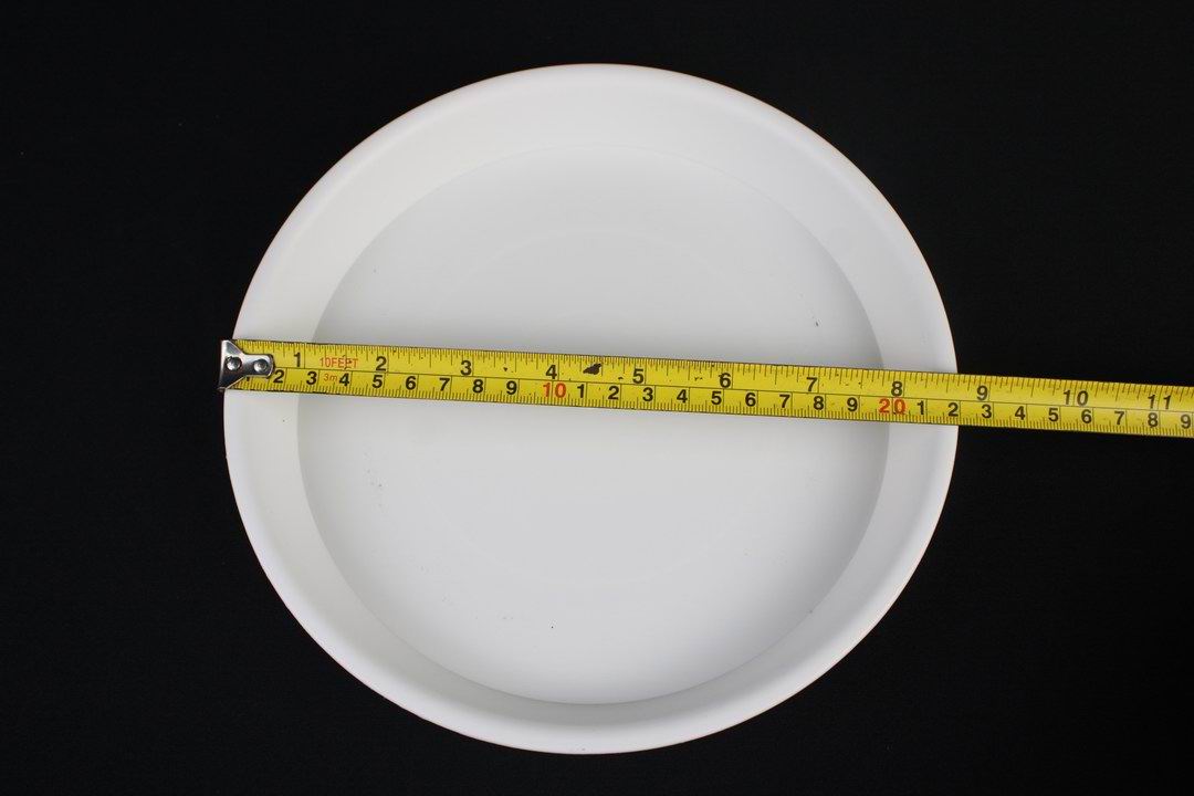 3-Piece White Plastic Decoration Plate Round Set