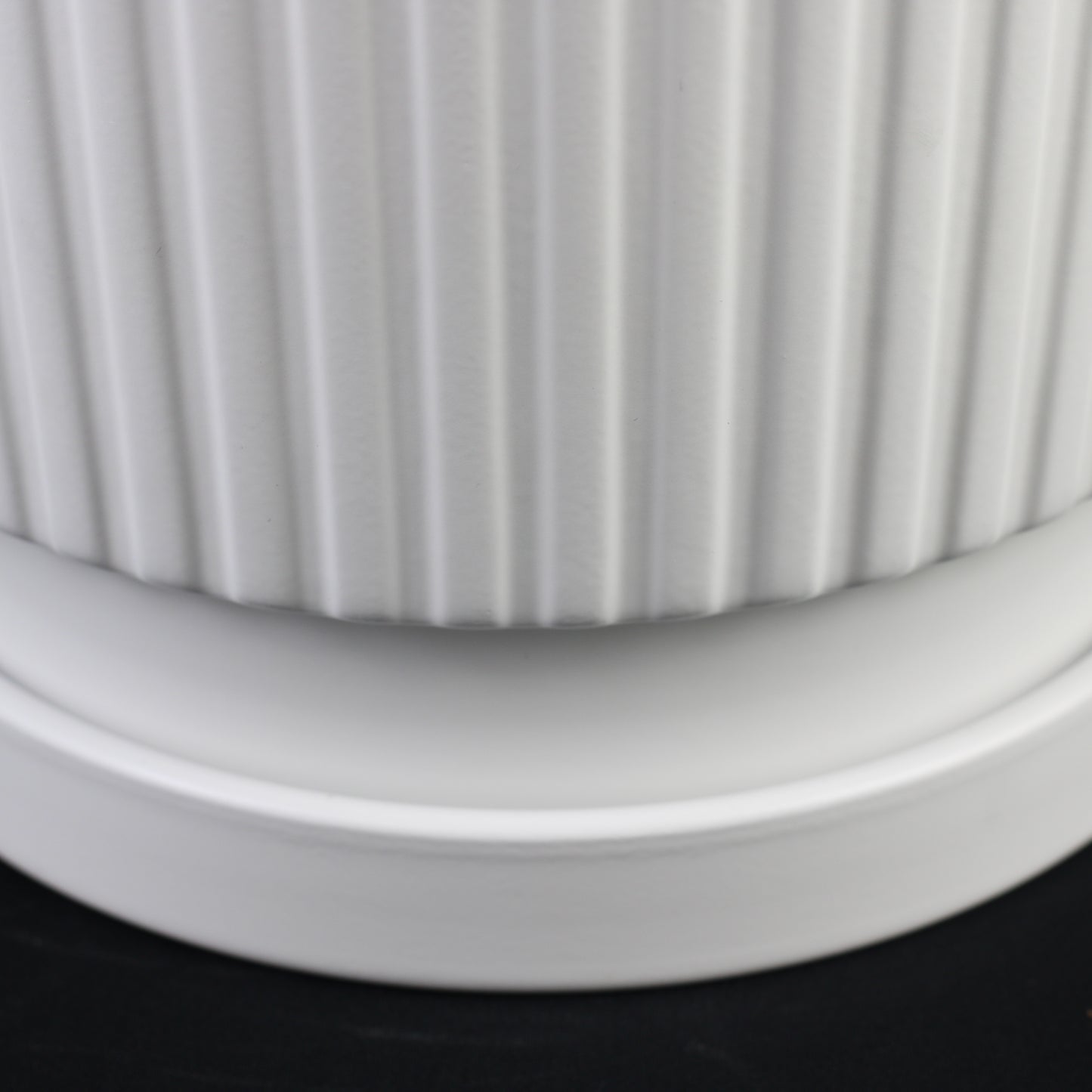 3-Piece White Ceramic Planter Pot Set with Vertical Ribbed Design & Saucers